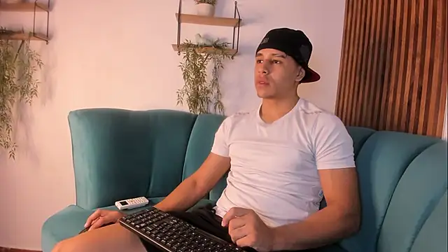 Adrian Volt online show from January 7, 2026, 8:33 pm