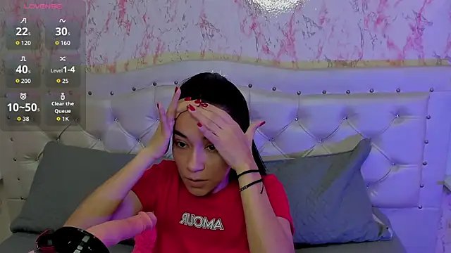 GabbiePrice online show from November 4, 2025, 2:16 pm