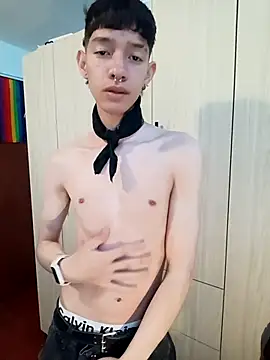 heyy noah11 online show from October 27, 2025, 2:37 am