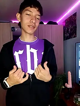 heyy noah11 online show from November 3, 2025, 1:29 am