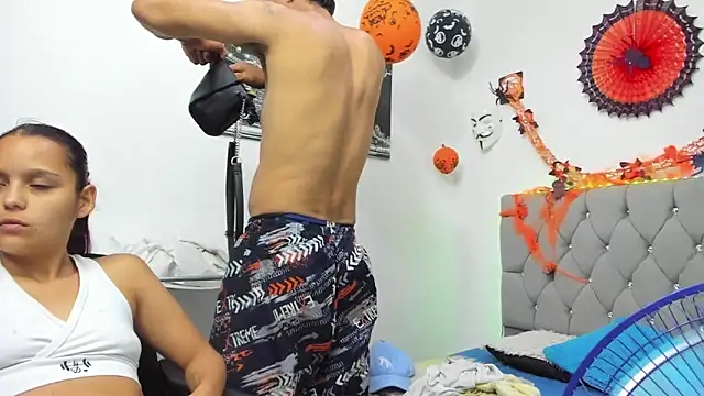 Sofi And Santy online show from November 4, 2025, 11:48 pm