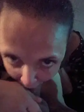 creamycouple69 online show from May 27, 2026, 2:52 am