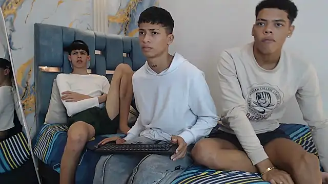 EMPIRE BOYS1 online show from February 19, 2026, 7:32 pm