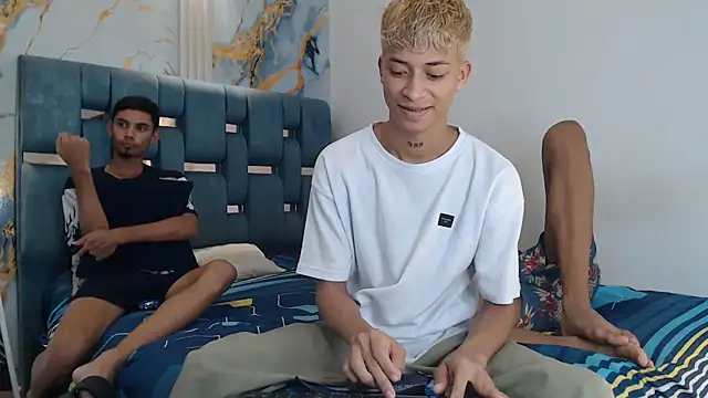 EMPIRE BOYS1 online show from March 25, 2026, 7:20 pm