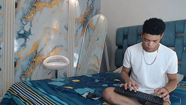 EMPIRE BOYS1 online show from May 20, 2026, 7:20 pm