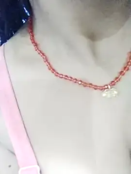 kiara-simmi online show from November 26, 2025, 10:49 am