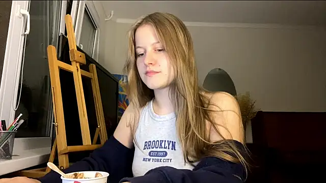SeritaPicketta online show from October 18, 2025, 5:14 pm