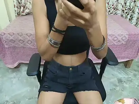 Snapshot of hii_tanisha chatting on June 14, 2026, 5:31 am hii tanisha online show from June 14, 2026, 5:31 am