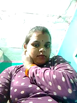 Monika cuty online show from October 12, 2025, 3:11 pm