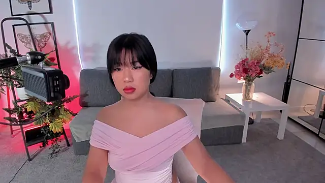 Erika Kim online show from November 24, 2025, 6:35 am