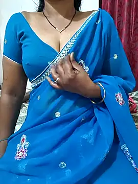 Snapshot of Best_Kannada_Couple chatting on October 15, 2025, 5:13 pm Best Kannada Couple online show from October 15, 2025, 5:13 pm