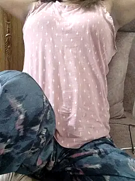 Tanha18 online show from February 18, 2026, 1:01 am