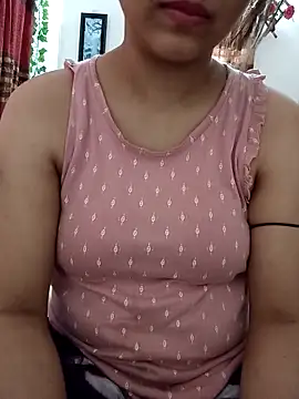 Tanha18 online show from April 13, 2026, 1:22 am