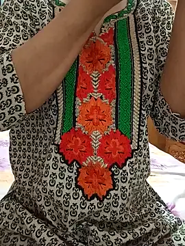 Tanha18 online show from May 27, 2026, 3:47 am