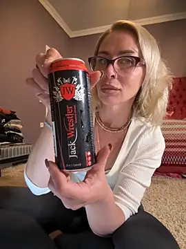 Snapshot of ElenabonyX chatting on November 28, 2025, 5:26 pm ElenabonyX online show from November 28, 2025, 5:26 pm