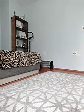 ElenabonyX online show from April 17, 2026, 1:58 pm