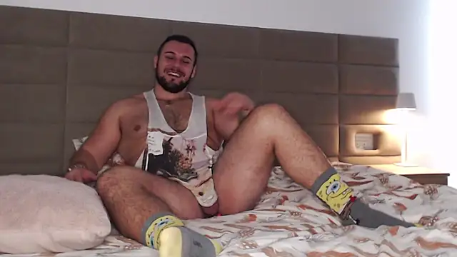 Snapshot of BriannSmith chatting on November 1, 2025, 9:22 am BriannSmith online show from November 1, 2025, 9:22 am