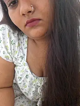 Saffroncutie online show from October 15, 2025, 2:06 pm