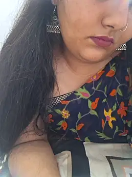 Saffroncutie online show from October 16, 2025, 3:13 pm