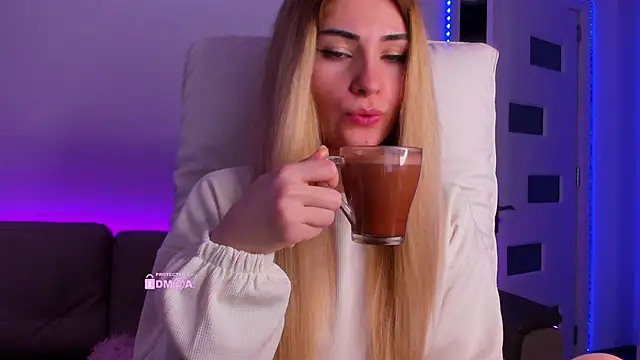 passionka online show from March 25, 2026, 9:54 pm