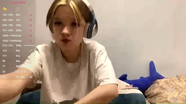 Snapshot of LorRebak chatting on October 21, 2025, 11:00 am LorRebak online show from October 21, 2025, 11:00 am