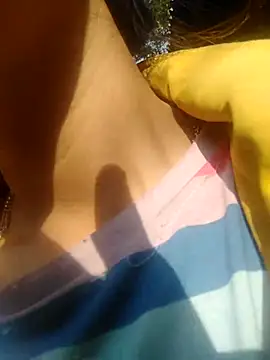 Yanmey online show from December 2, 2025, 5:02 am