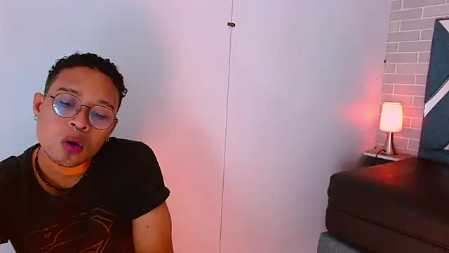 Snapshot of Jayden_Morris chatting on February 13, 2026, 7:32 pm Jayden Morris online show from February 13, 2026, 7:32 pm