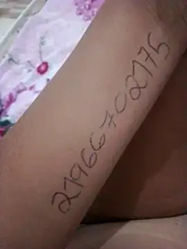 Camilanifeta online show from January 17, 2026, 1:21 am