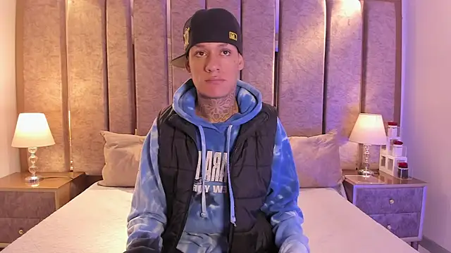 GaelCarter online show from October 25, 2025, 1:02 am