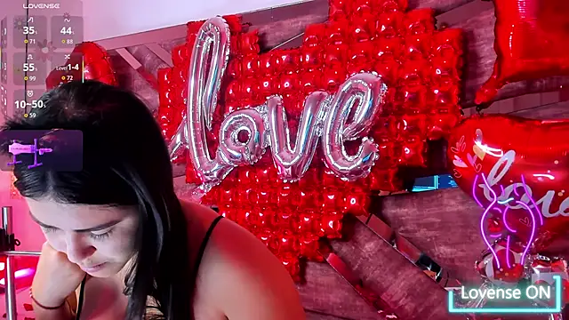 EvaBloom   online show from March 16, 2026, 9:19 pm