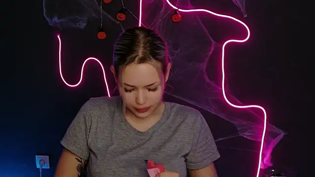 Snapshot of Eva_Mooor chatting on November 5, 2025, 11:27 pm Eva Mooor online show from November 5, 2025, 11:27 pm