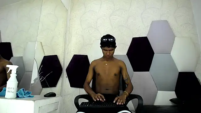 Mick storm online show from February 26, 2026, 7:35 pm