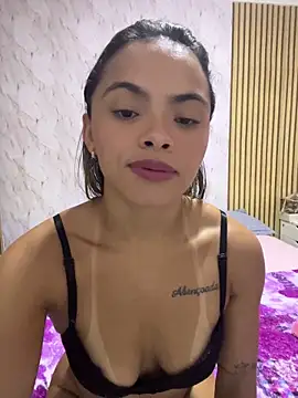 safadinhaquenteW online show from March 27, 2026, 3:23 am