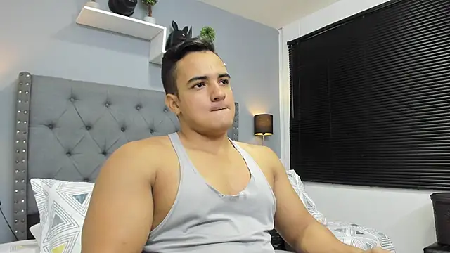 violeta and maxx online show from November 27, 2025, 12:24 am