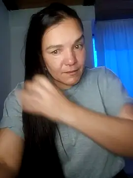 Snapshot of MilfBlonde_ chatting on October 16, 2025, 11:11 am MilfBlonde  online show from October 16, 2025, 11:11 am