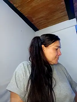 Snapshot of MilfBlonde_ chatting on October 18, 2025, 11:11 am MilfBlonde  online show from October 18, 2025, 11:11 am