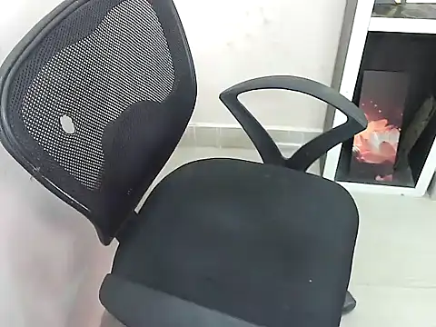 Snapshot of notty_heena chatting on November 14, 2025, 4:22 am notty heena online show from November 14, 2025, 4:22 am