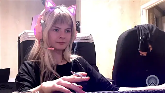 AnnaOlovely online show from October 18, 2025, 5:35 pm