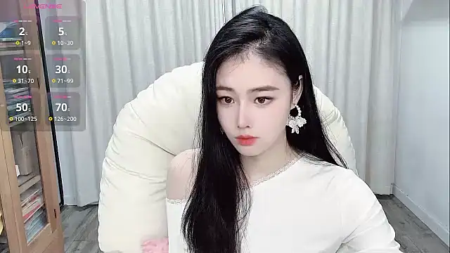 XFDLL-BAOBEI online show from October 14, 2025, 2:12 am
