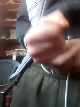 szabi1995 online show from April 4, 2026, 6:55 am