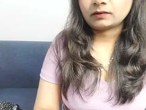 Snapshot of Model_Show01 chatting on January 15, 2026, 5:27 pm Model Show01 online show from January 15, 2026, 5:27 pm