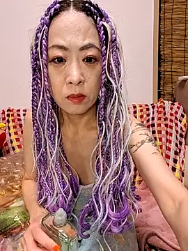 Snapshot of jyuse000ryuse chatting on July 18, 2026, 1:04 pm jyuse000ryuse online show from July 18, 2026, 1:04 pm