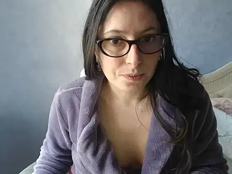 LuckyLisa23 online show from April 19, 2026, 9:52 am