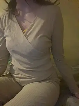 KittieCreme online show from February 10, 2026, 3:16 pm