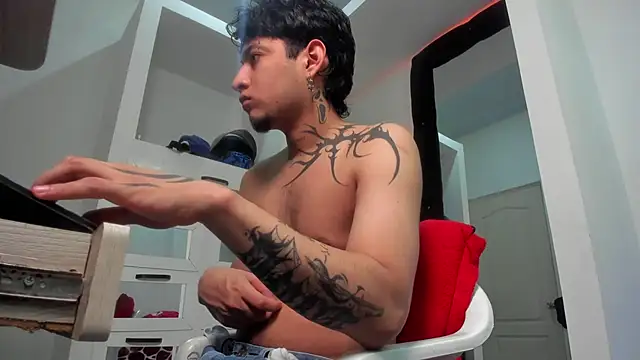 Sky Wild online show from April 10, 2026, 8:02 pm