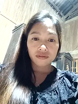 Snapshot of -Paige- chatting on October 30, 2025, 12:39 pm -Paige- online show from October 30, 2025, 12:39 pm