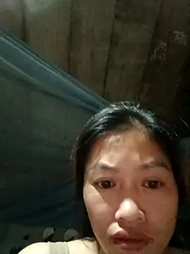 Snapshot of -Paige- chatting on October 31, 2025, 1:01 pm -Paige- online show from October 31, 2025, 1:01 pm