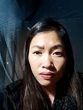 Snapshot of -Paige- chatting on November 9, 2025, 11:19 am -Paige- online show from November 9, 2025, 11:19 am