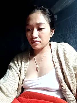 Snapshot of -Paige- chatting on November 13, 2025, 12:48 pm -Paige- online show from November 13, 2025, 12:48 pm