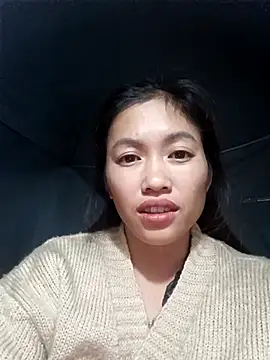 Snapshot of -Paige- chatting on November 15, 2025, 1:51 pm -Paige- online show from November 15, 2025, 1:51 pm